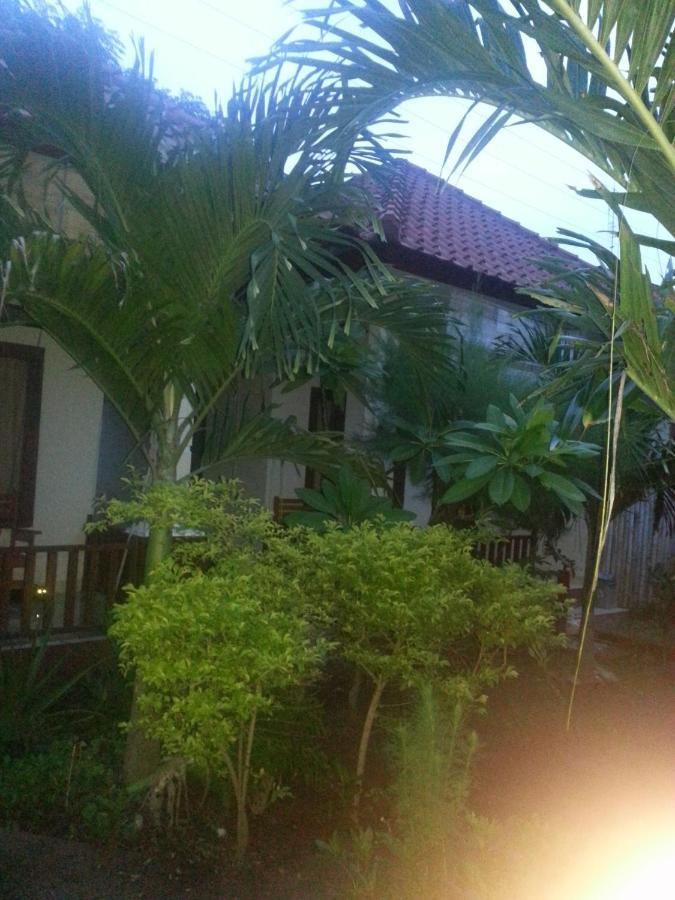 Family Bungalow ギリ島 エクステリア 写真
